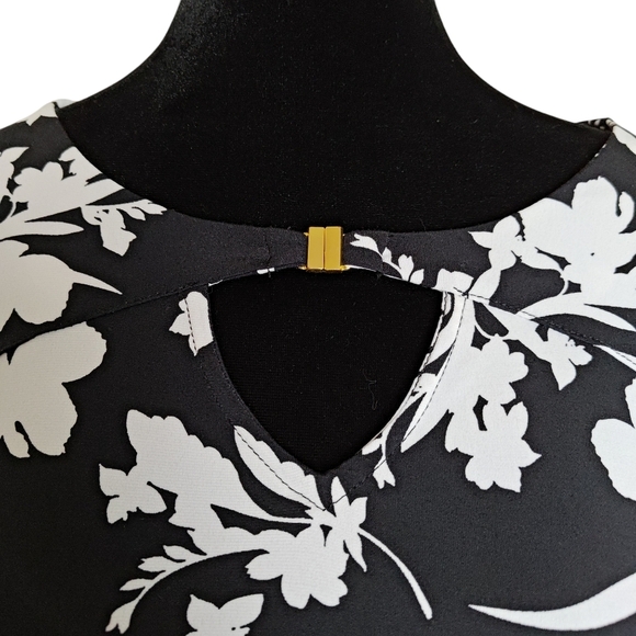 Liz Claiborne Floral 3 qtr. length Sleeved Blouse black and white Size 1X - Picture 7 of 10
